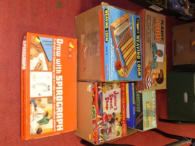 Lot 170 - A collection of vintage board games, to...