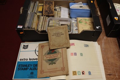 Lot 142 - A collection of cigarette and trade cards, to...