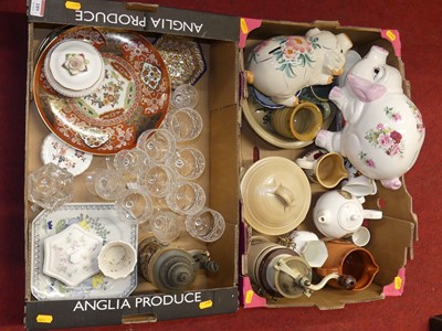 Lot 189 - A collection of ceramics and glass, to include...
