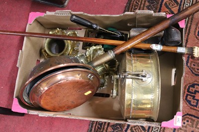 Lot 289 - A collection of metalware, to include an...
