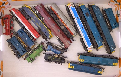 Lot 614 - One tray containing various 00 gauge unboxed...