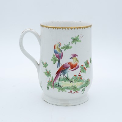 Lot 25 - An 18th century English porcelain tankard,...