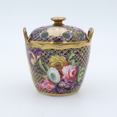Lot 28 - An early 19th century Spode porcelain pot...