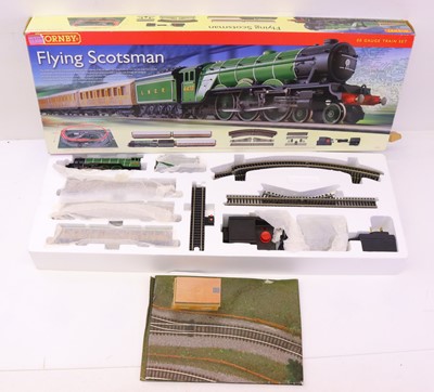Lot 583 - Hornby 00 gauge R1072 Flying Scotsman train...