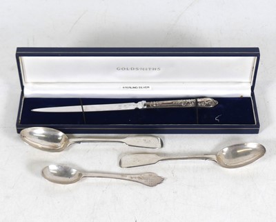 Lot 291 - A pair of Victorian silver teaspoons in the...