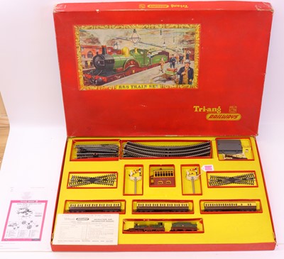 Lot 653 - Triang/Rovex RS28 electric train set, 00 gauge,...