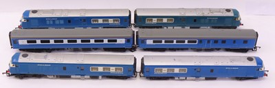 Lot 588 - Two R555/556 Triang/Hornby 00 gauge Blue...