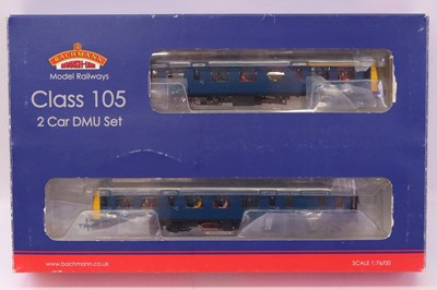 Lot 400 - 31-325 Bachmann Branch-Line 00 gauge Class 105...