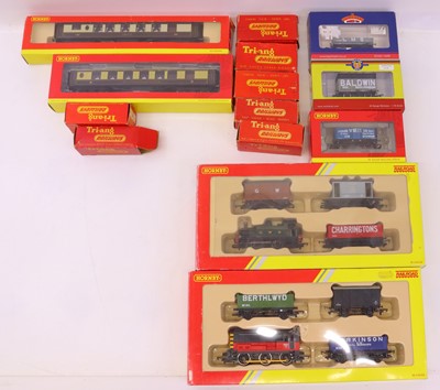 Lot 664 - Boxed rolling stock: R2669 Railroad Train Pack...