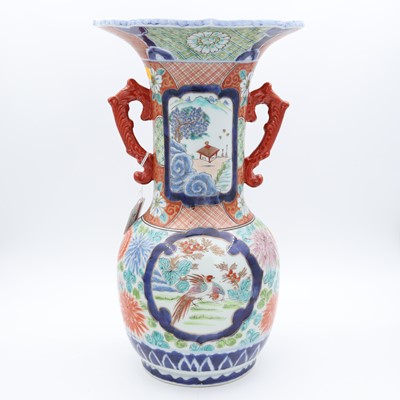 Lot 6 - An early 20th century Japanese Imari porcelain...