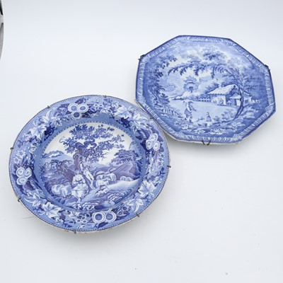 Lot 125 - A Bramsfield Pottery plate, circa 1820, of...