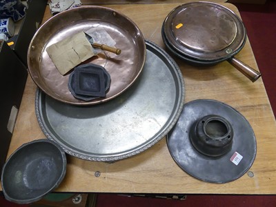 Lot 151 - A collection of metalware, to include a pewter...