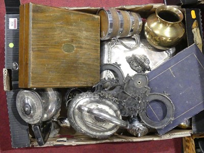 Lot 220 - A collection of silver plated wares, to...