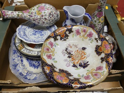 Lot 172 - A collection of ceramics, to include a blue...