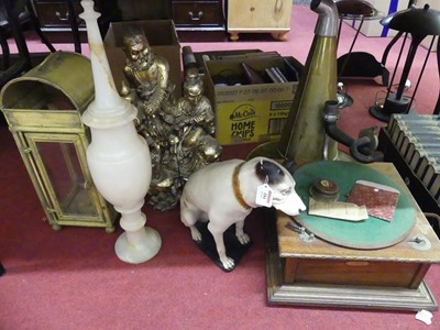 Lot 184 - A collection of items, to include a...