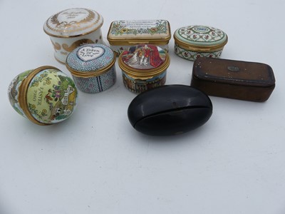 Lot 232 - A collection of patch boxes to include Halcyon...