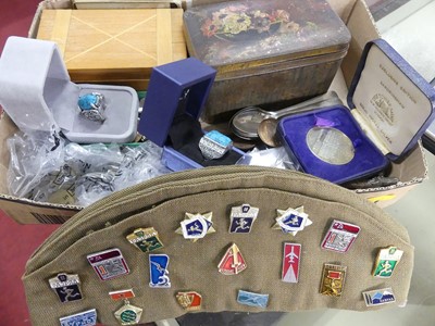 Lot 239 - A collection of miscellaneous items to include...