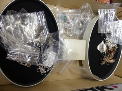 Lot 246 - A collection of silver and white metal...