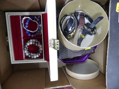 Lot 261 - A collection of costume jewellery, to include...