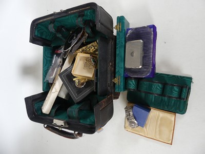 Lot 306 - A collection of costume jewellery and...