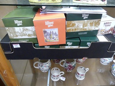 Lot 192 - Lilliput Lane - a collection of models to...