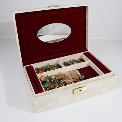 Lot 379 - A jewellery box and contents of assorted...