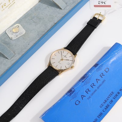 Lot 362 - A Garrard gent's 9ct gold quartz dress watch,...