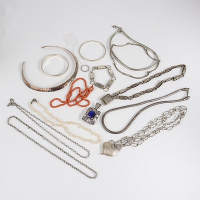 Lot 384 - A collection of principally white metal and...